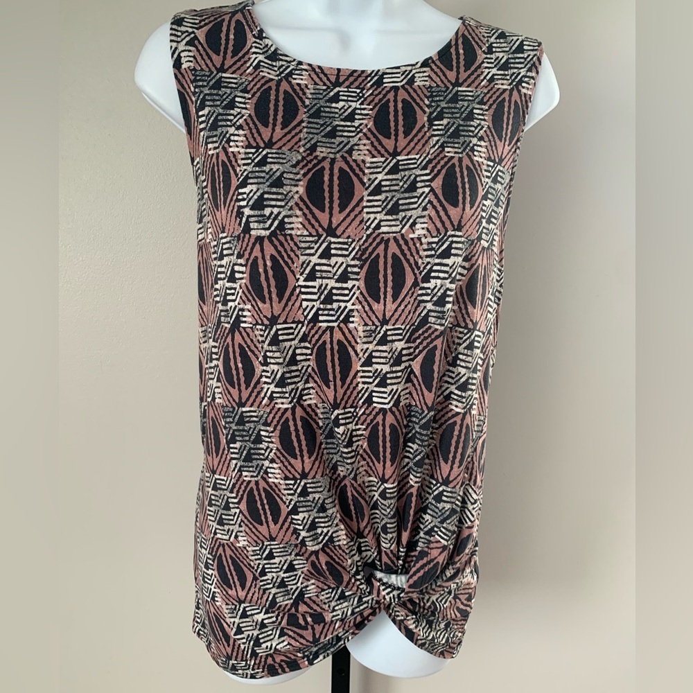 Loft Stylish Sleeveless Geometric Tank Top